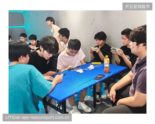 电竞青训体系标准化，产业链走向成熟